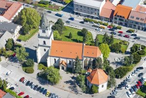 Hlohovec pod lupou